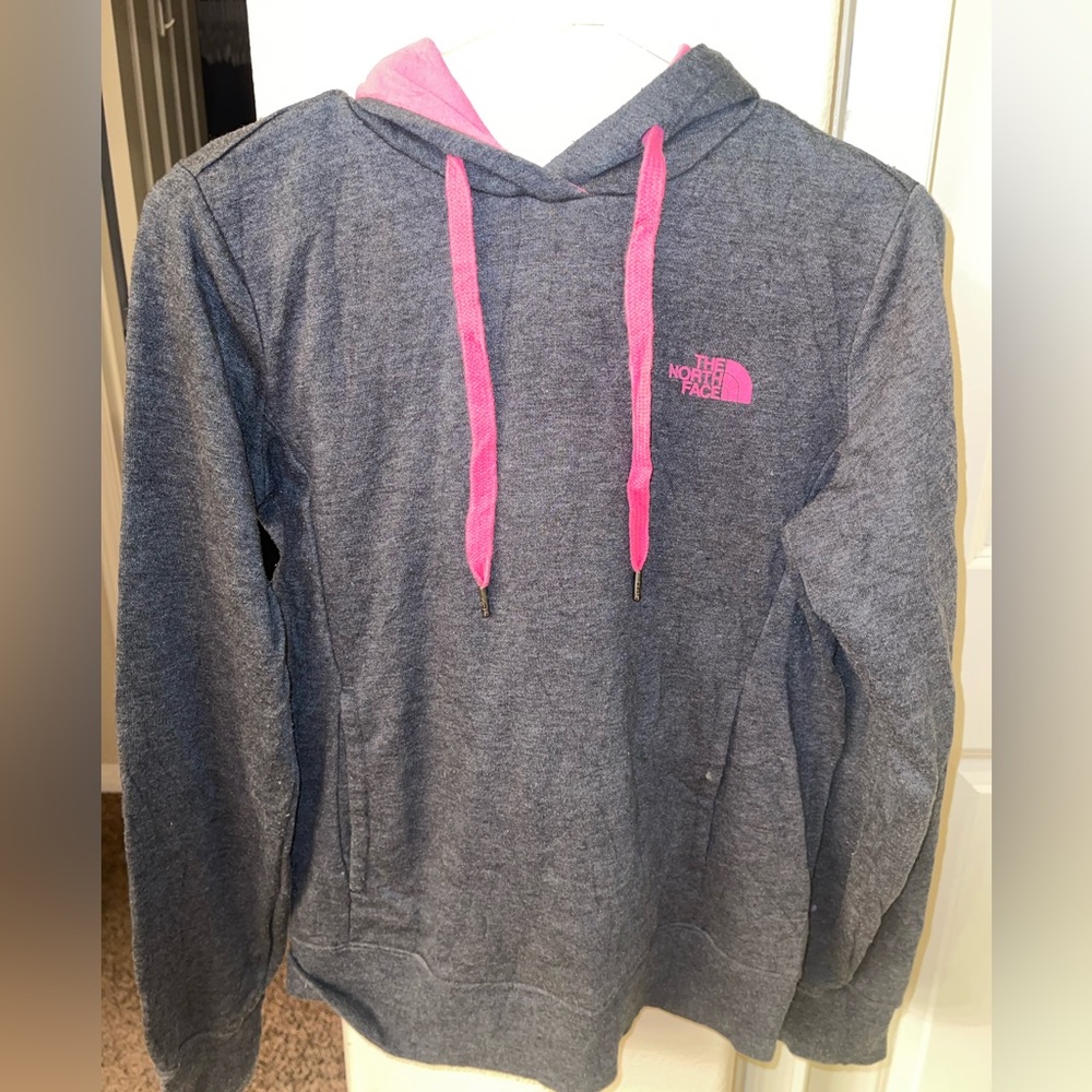 North Face Hooded Sweatshirt Women’s‎ size Small